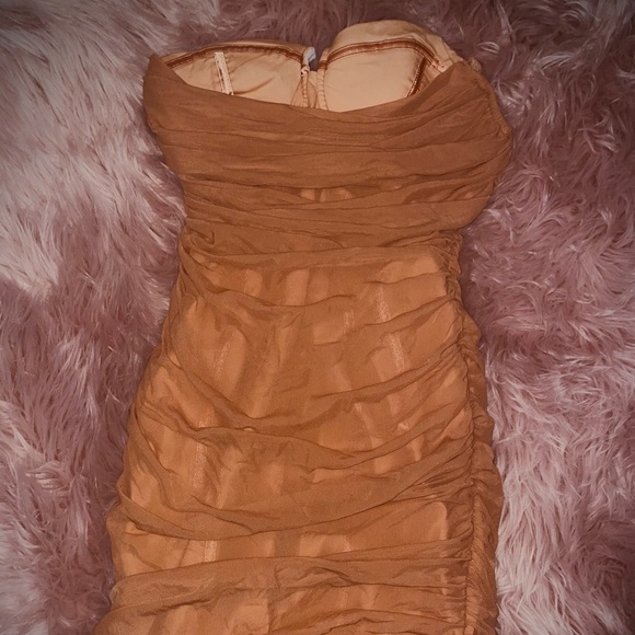 Nude short dress for 20$ - Picture 1 of 2